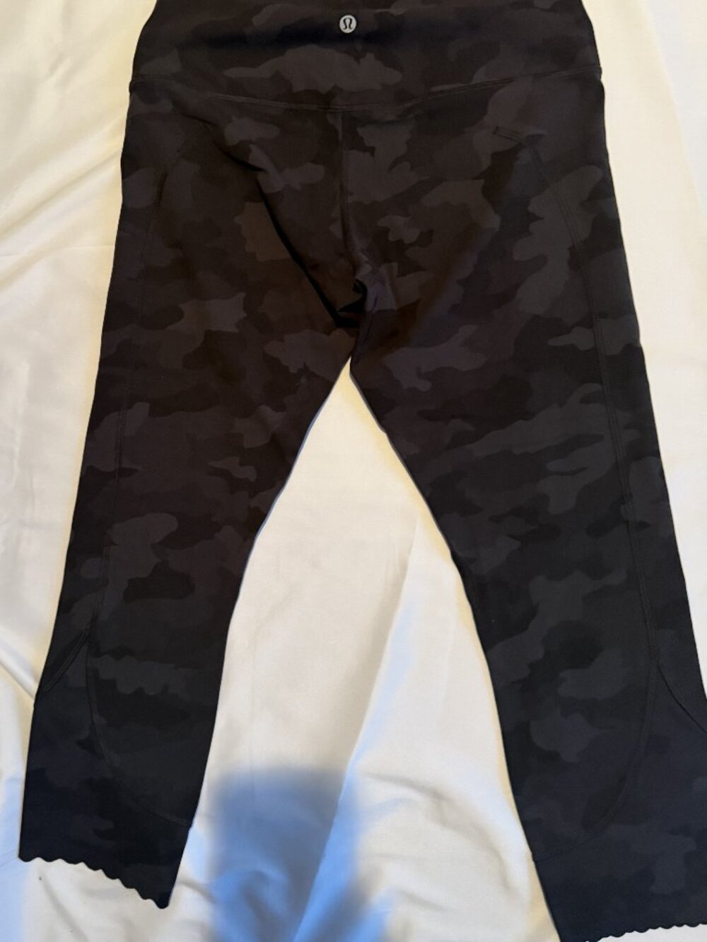 Lululemon Align Scalloped Hem High-Rise Crop 23" Heritage 365 Camo Deep Coal Mul